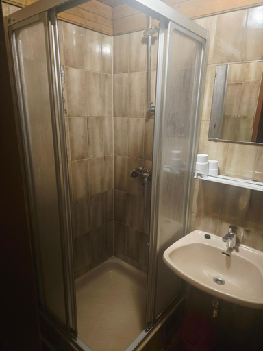 Bathroom 1, Gastehaus Deisl, Tamsweg