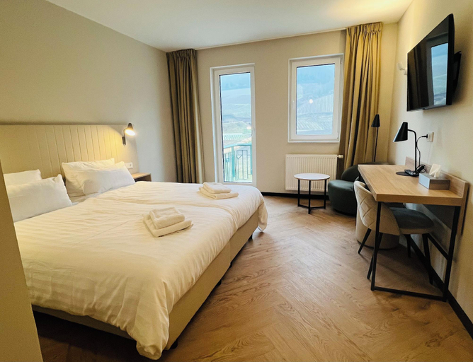 Bedroom 4, May Hotel Mayschoß, Ahrweiler