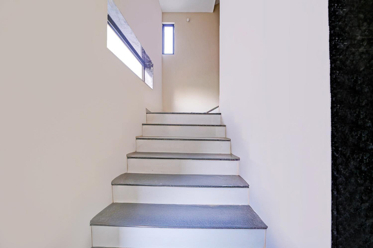 Public Area, Townhouse LIG Main Road Indore, Indore