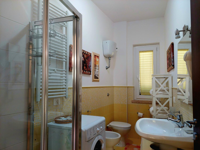 Bathroom 3, Villa Margot, Salerno