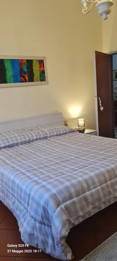Bedroom, B&B Via della Grotta, Pistoia