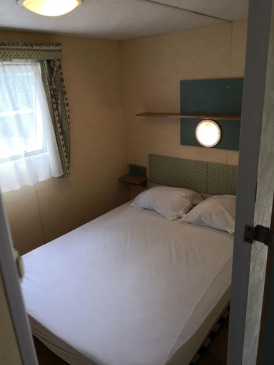 Bedroom, La Colline des Ocres Village de vacances, Vaucluse