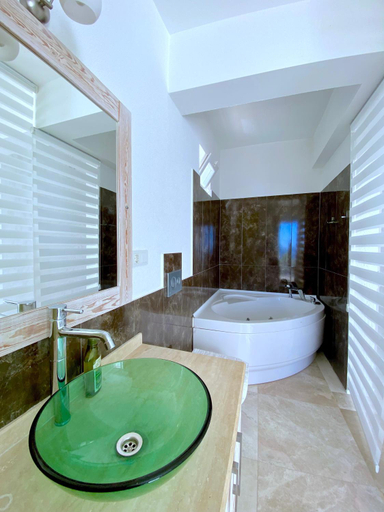 Bathroom 3, Villa Pilu, Kaş