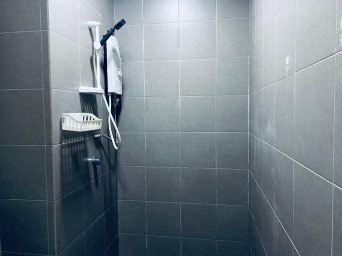 Bathroom 4, Mercu Summer Suites KLCC by GRIHOZ Homestay, Kuala Lumpur