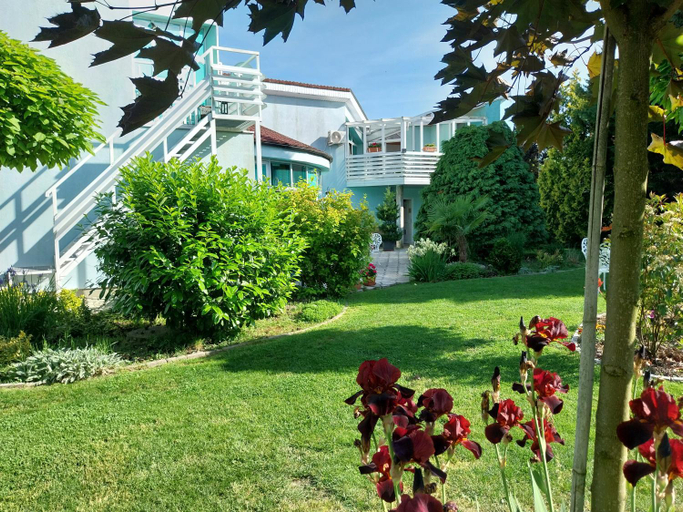 Others 3, Cozy rooms in wine town - Modra, Pezinok
