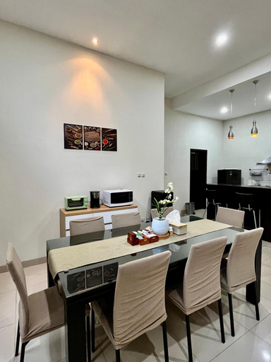 Food & Drinks, Adora Home chill & cozy, Bandung