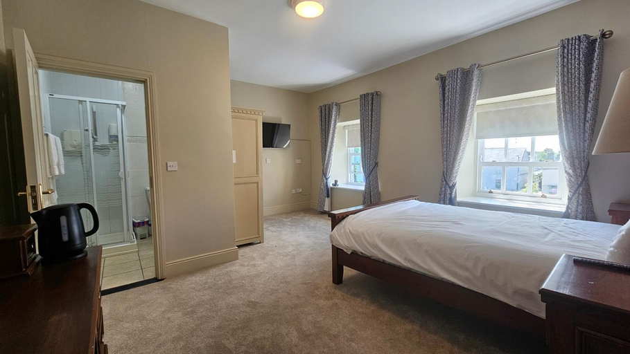 Bedroom 2, Jacksons Restaurant and Accommodation