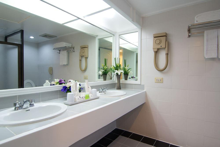 Bathroom, Ambassador City Jomtien Pattaya - Marina Tower Wing, Sattahip