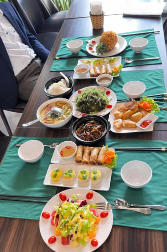 Food & Drinks, 7s Wind Hotel Hanoi, Từ Liêm