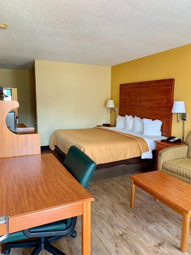 Bedroom 2, Coachman's Inn, Columbia