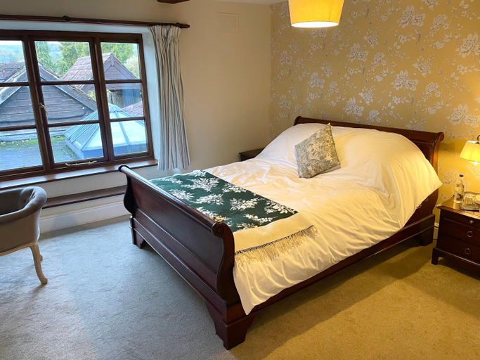 Bedroom 2, The Kings Arms Inn, Devon
