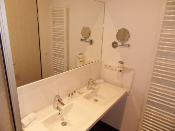 Bathroom 5, best business buhl - boardinghouse, Rastatt