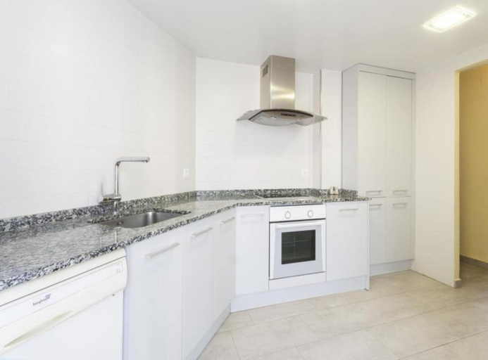 Others 5, - House In, Valencia