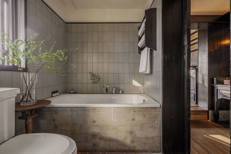 Bathroom 3, Dali Ancient Town Anyu Hotel, Dali Bai