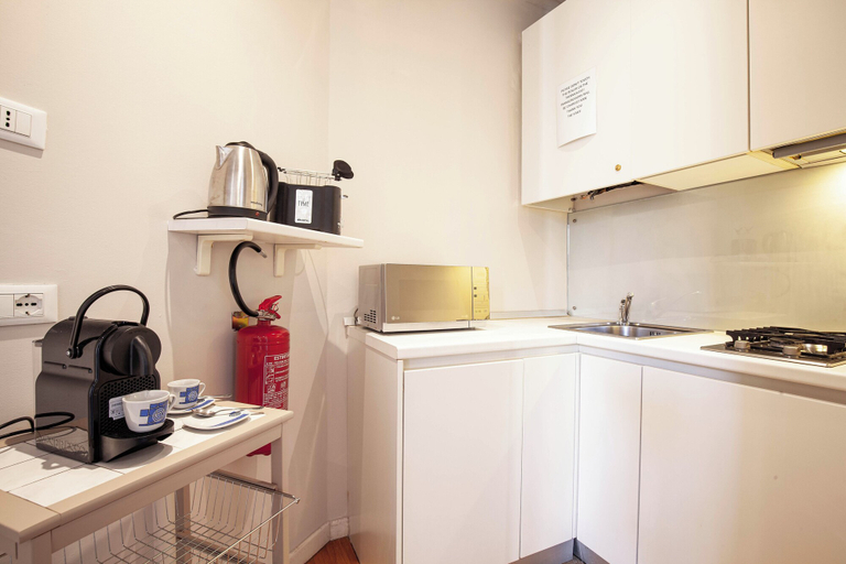 Private kitchen 3, San Polo Apartment with Balcony, Venezia