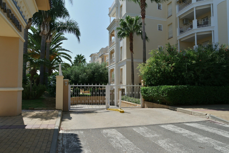 Property grounds 2, Penthouse in Punta del Moral for 7, Huelva
