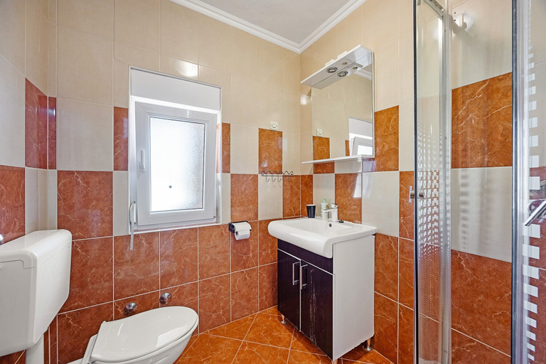 Bathroom 4, Studio Apartment, 250m From the Beach, Medulin