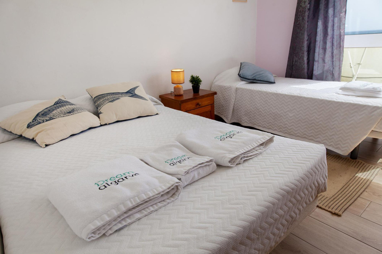Room 3, B83 - Calheta Terrace View Apartment, Lagos