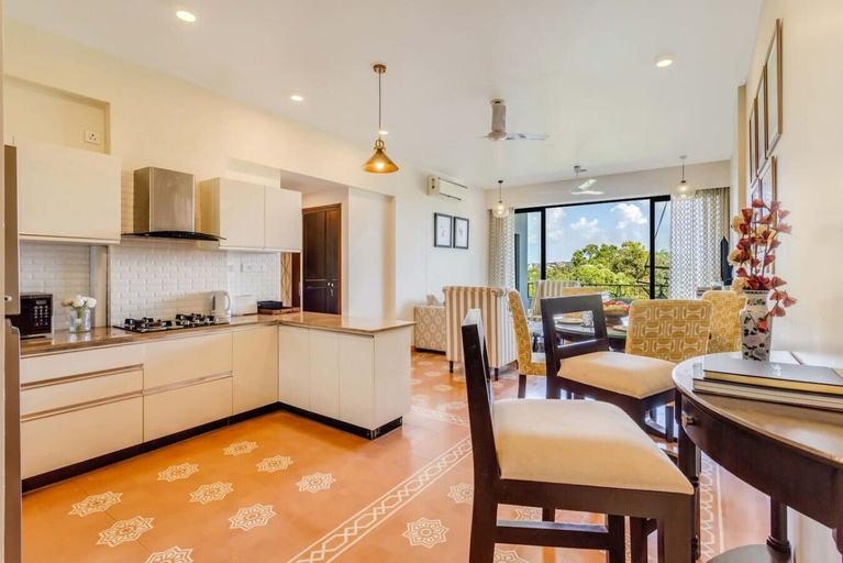 Room 5, Serene 2bhk With Pool 5 Mins to Candolim Beach, North Goa
