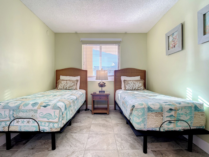 Interior 4, Oceania Beach Club 408, Volusia