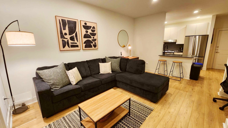Room 5, Montrose Spring - Stylish 1 BR in Houston, Houston
