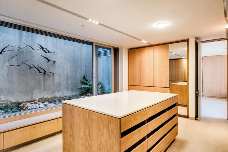 Room 3, Opulent Spacious Fresnaye Sea View Leonotis Villa, City of Cape Town