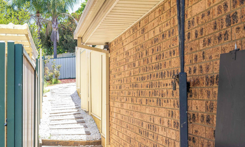 Exterior 4, Metawise BnB Modern 2BR Self-contained Guest Suite, Campbelltown - South