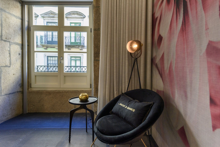 Room 2, RA - S o Jo o 1 in Oporto, Porto