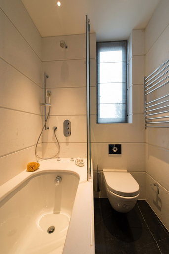 Others 2, Knightsbridge 3 Bed, London