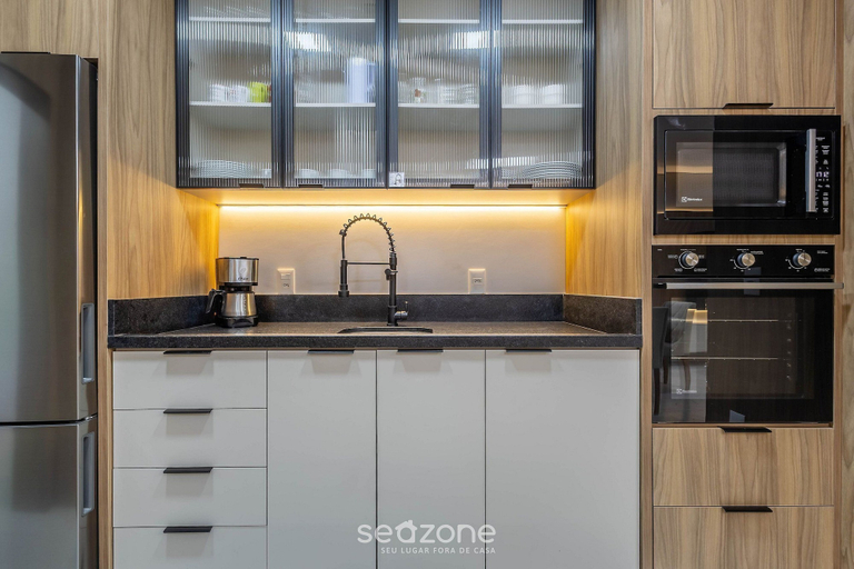 Private kitchen 2, Apt With 3 Suites, Barbecue and sea View Den1301, Itapema