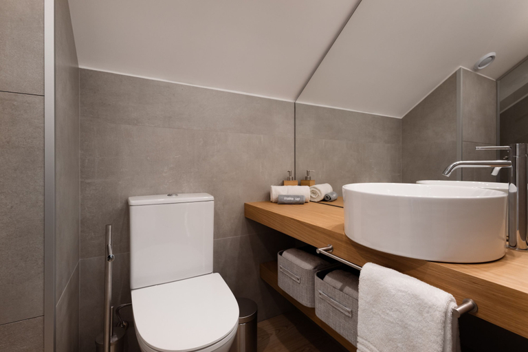 Room 5, RA - Flores 4 in Oporto, Porto