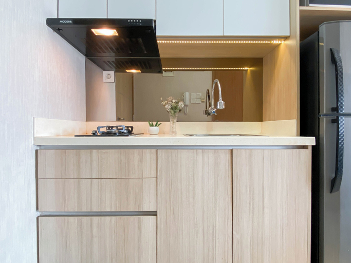 Private kitchen 3, Cozy And Pleasant Living Studio At Apartment Oasis Cikarang, Cikarang
