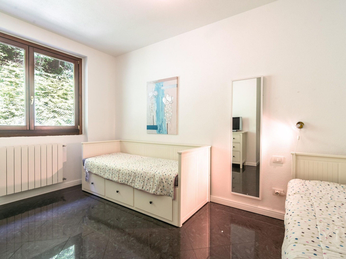 Room 5, Oggebbio Getaway With Views, Verbano-Cusio-Ossola