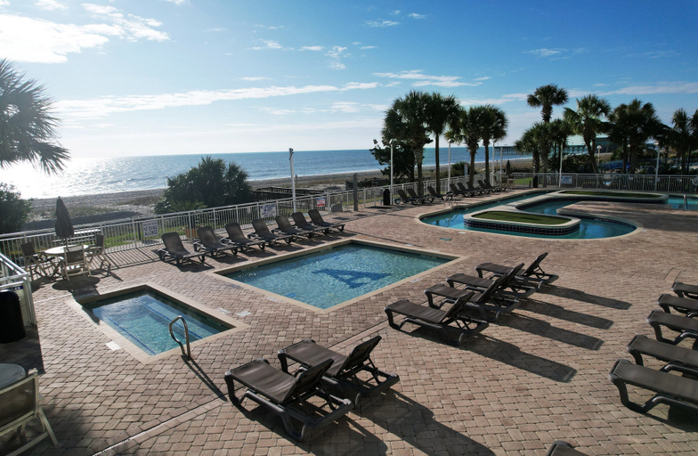 Interior 4, Atlantica 656, Horry