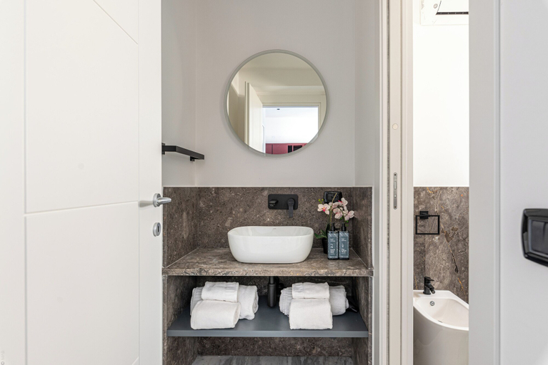 Bathroom 5, Palazzo Giglio Charme Suites by Wonderful Italy, Palermo