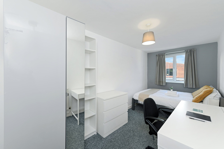 Room 4, Montpellier Road 127, Nottingham