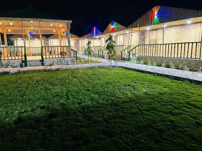 Property grounds 4, Radhika Resort, Mathura