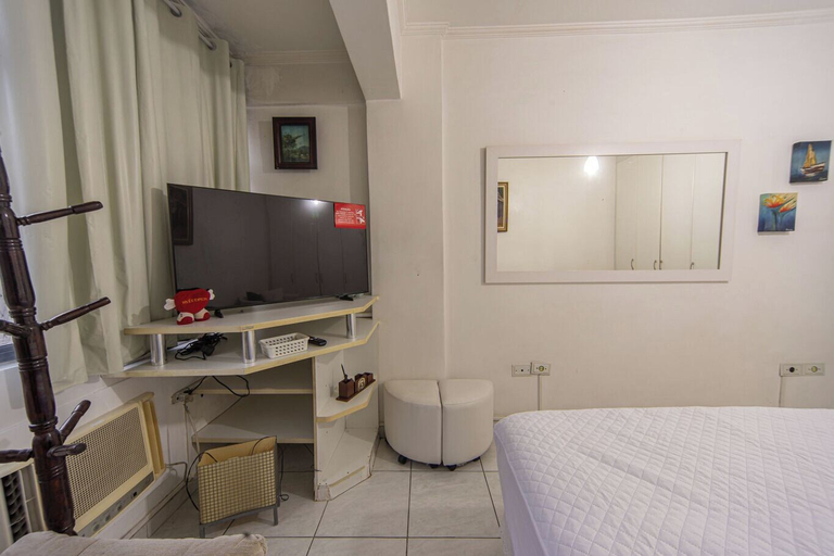 Room 4, Apto com Wi Fi e Garagem a 240 Metros da Praia, Santos