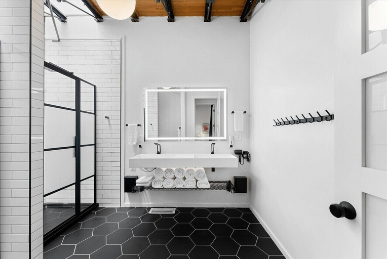 Interior 5, [suite 2], Denver