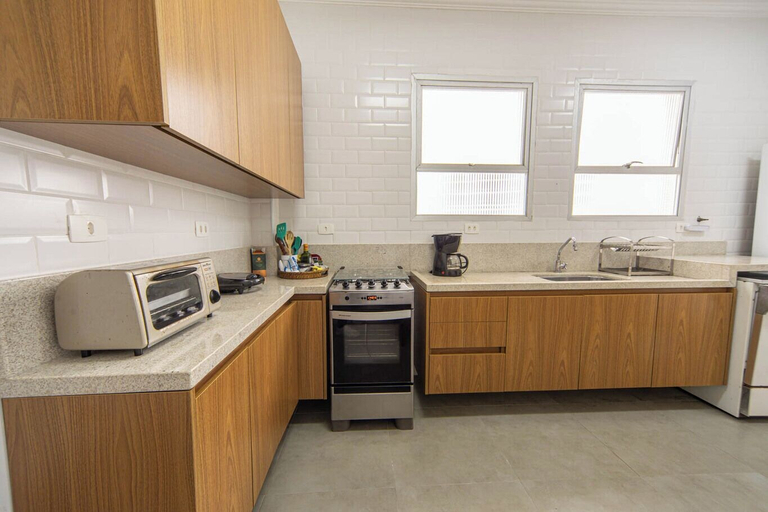 Room 3, Apto Pet Friendly Beira Mar com Vista e Garagem, Guarujá