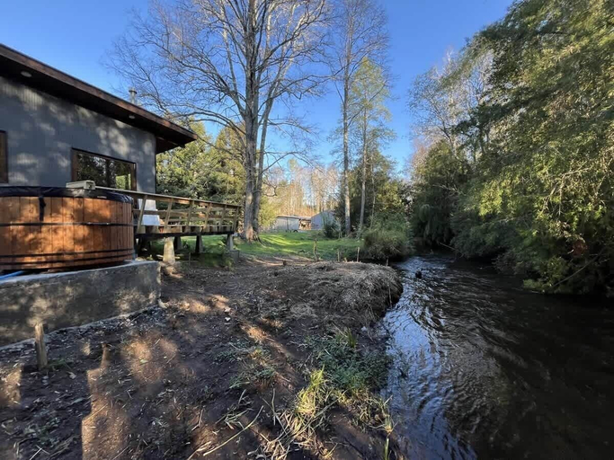 Room 2, Caba a Alerce BBQ Home Office Wood Hot Tub, Cautín