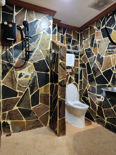 Bathroom 5, Arya Suites Patong Beach, Pulau Phuket