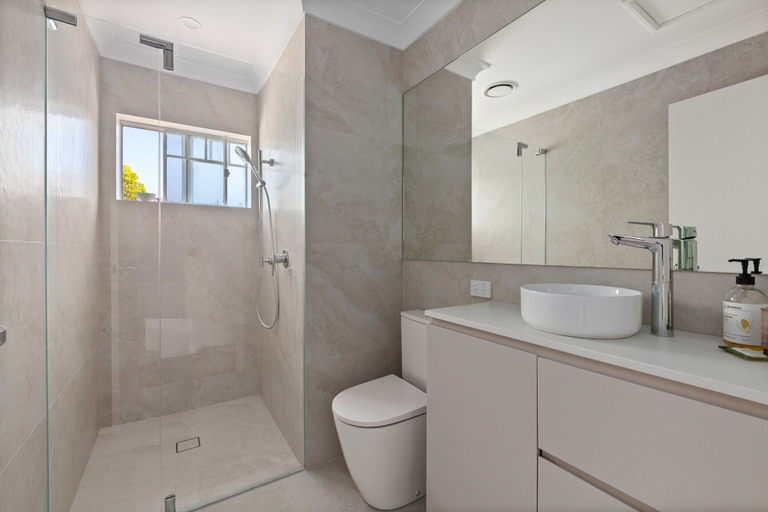 Bathroom 2, Family Retreat With Outdoor Courtyard, Sydney