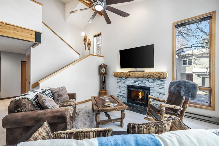 Living area 3, Trail Ridge Retreat Sleeps 8, Eagle