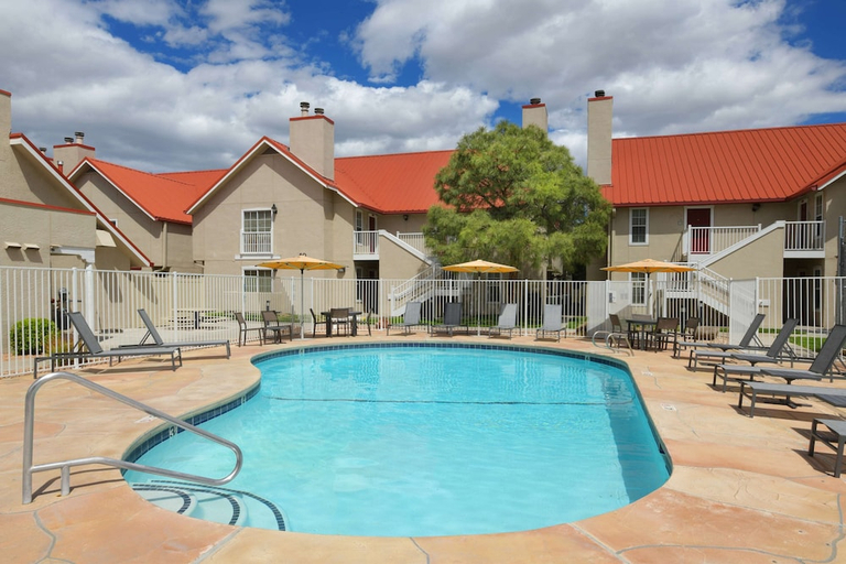 Sport & Beauty, Sonesta ES Suites Albuquerque, Bernalillo