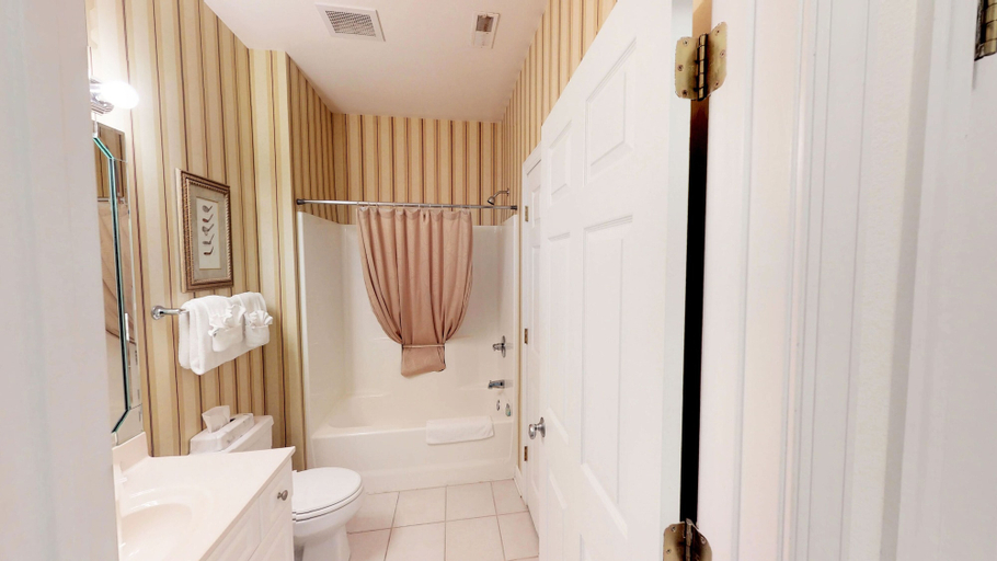 Interior 4, Champions Unit 3702, Brunswick