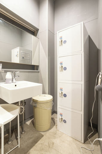 Bathroom, Hostel STAND BY ME, Fukuoka