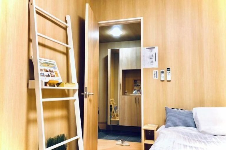 Room 1, Kannosu NO.1, Osaka