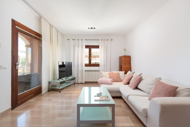 Living room 4, Can Joan - Apartment With Private Pool, Baleares