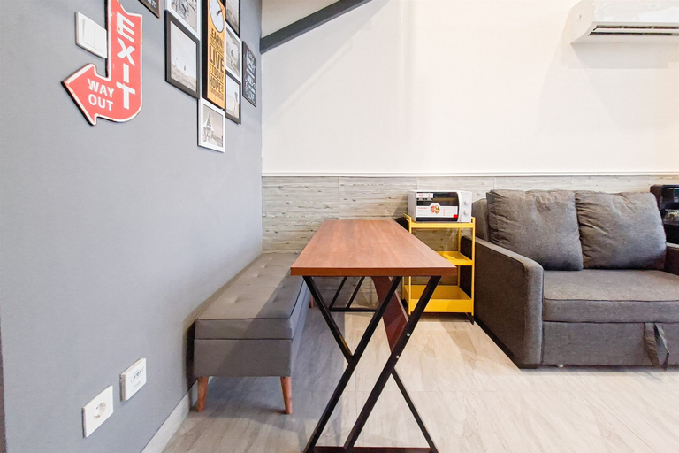 Room 4, Comfy Dan Warm Studio Soho At Collins Boulevard Apartment, Tangerang